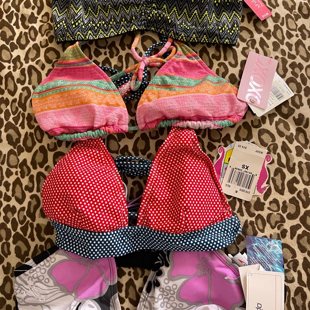 4 Pieces Women’s Top Swimwear Bra Assorted Color  Size XS, S, M & Size 12( New)